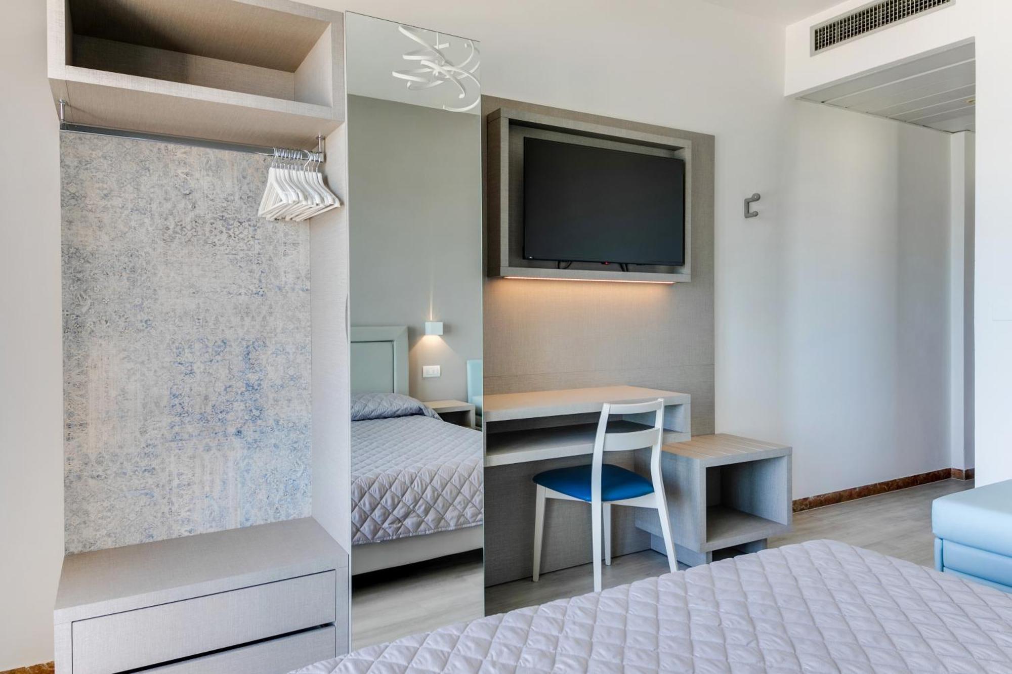 Marittimo Riccione - Hotel Clipper Fronte Mare Luaran gambar