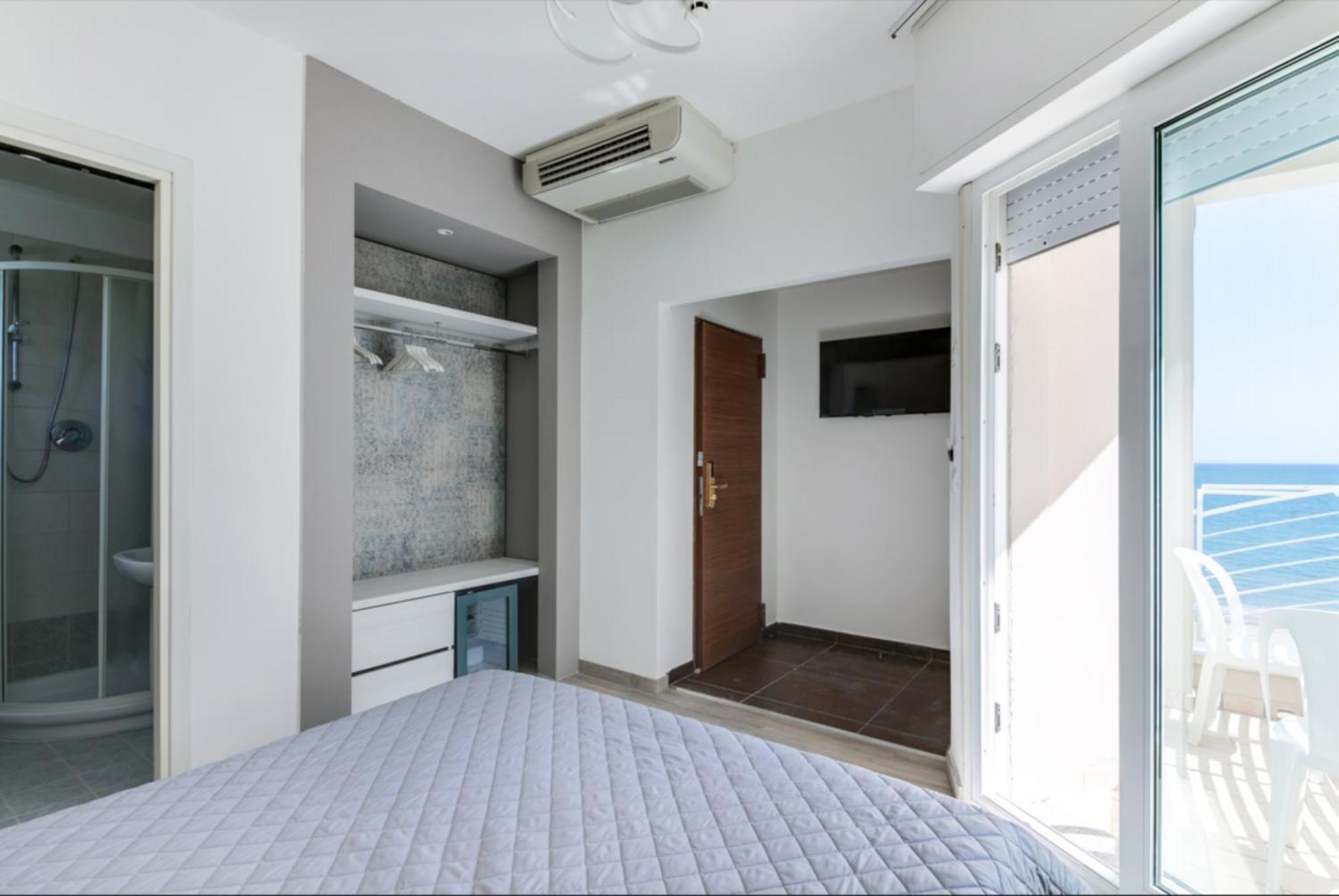 Marittimo Riccione - Hotel Clipper Fronte Mare Luaran gambar