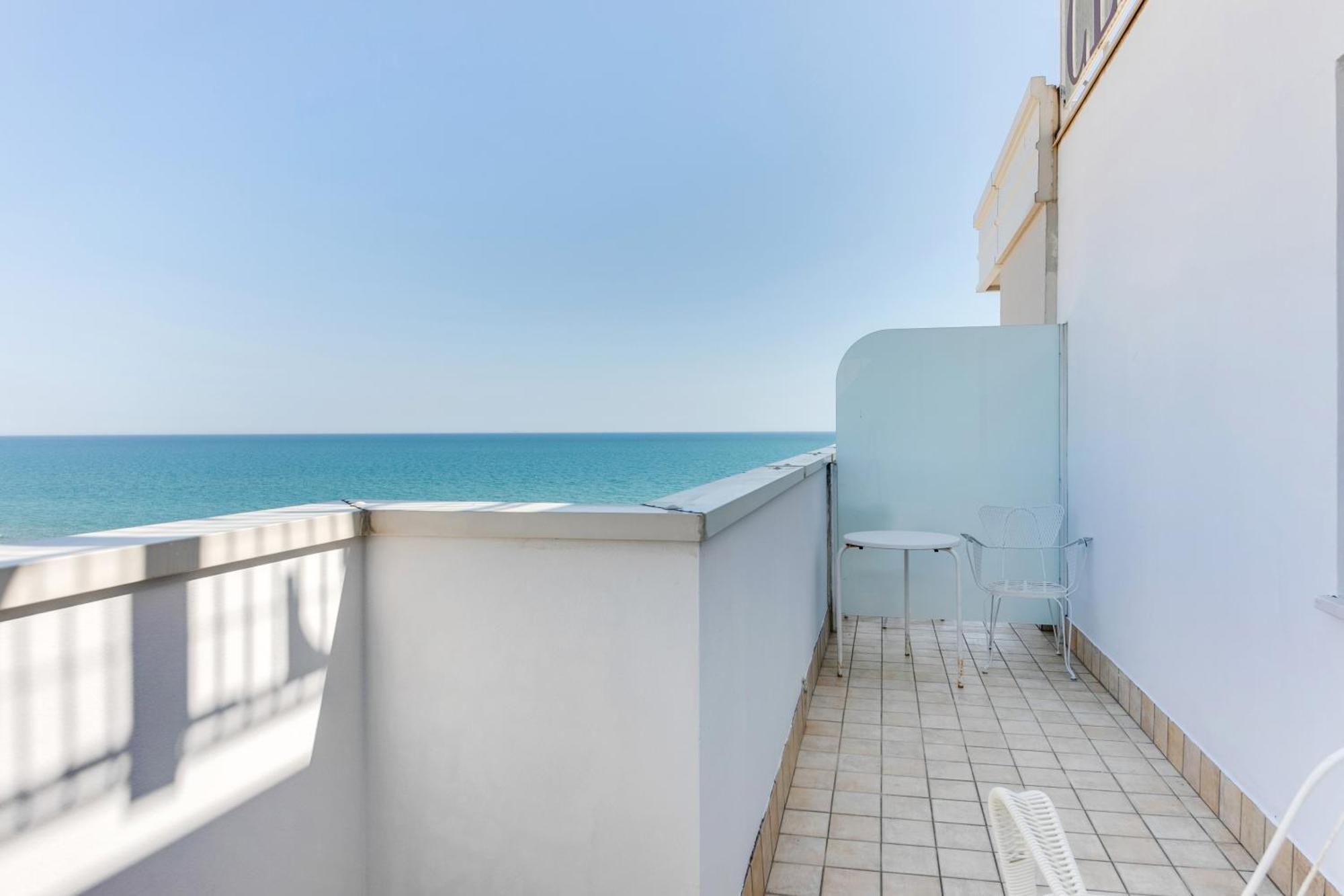 Marittimo Riccione - Hotel Clipper Fronte Mare Luaran gambar